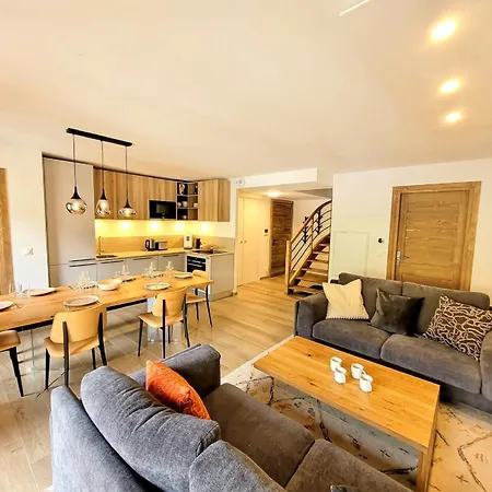 Duplex 4 Chambres, Balcon, Double Garage, - Fr-1-598-166 Les Gets