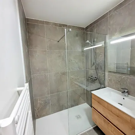 Duplex 4 Chambres, Balcon, Double Garage, - Fr-1-598-166 Les Gets